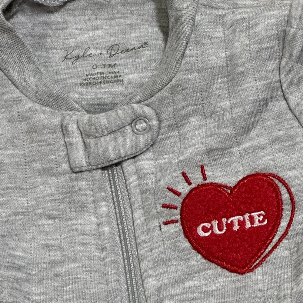 Kyle & Deena NWT. Gray Footed Baby One-Piece with Red 'Cutie' Heart Patch (0-3M)